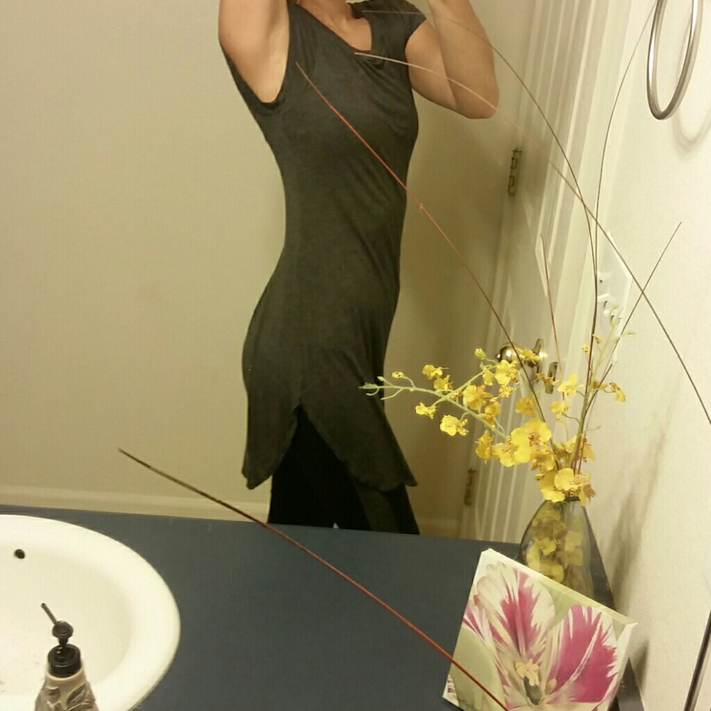 Long gray tshirt